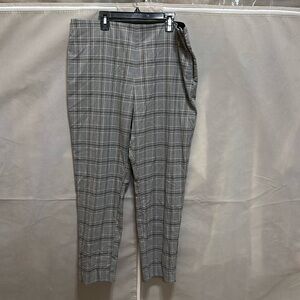 Ladies casual pants.